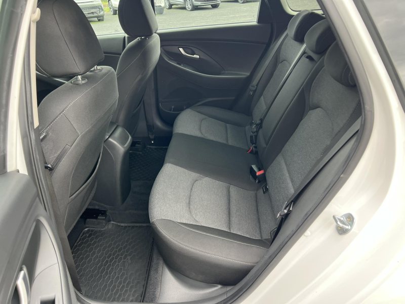 Hyundai i30 T-GDi 88kW SMART KAMERA ČR – fotografie 10
