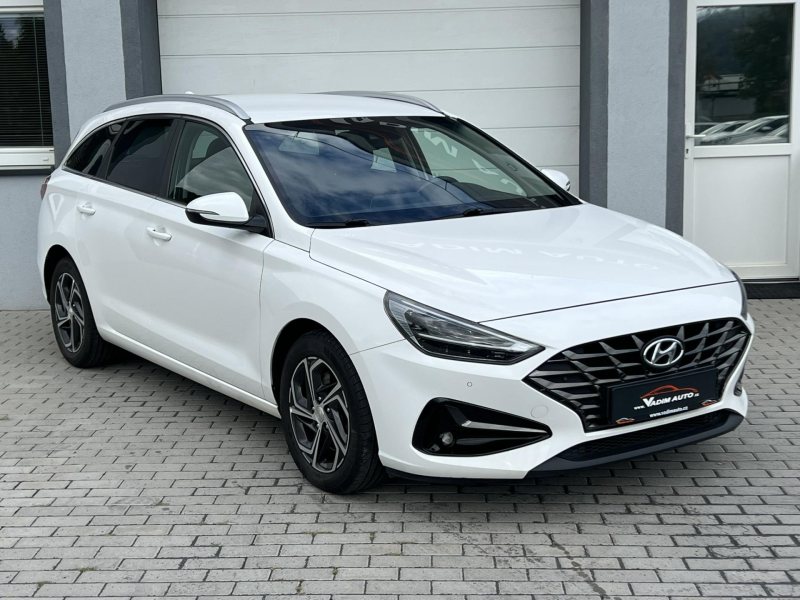 Hyundai i30 T-GDi 88kW SMART KAMERA ČR – fotografie 2