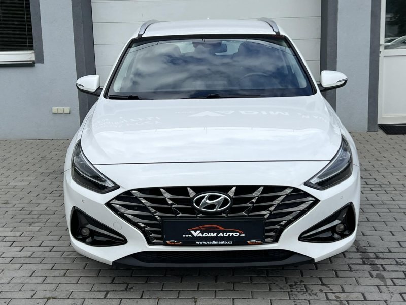 Hyundai i30 T-GDi 88kW SMART KAMERA ČR – fotografie 6