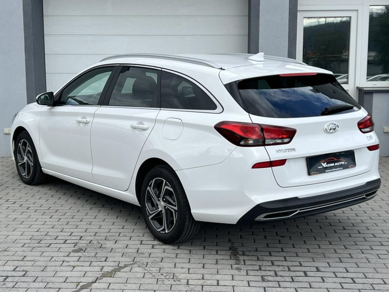 Hyundai i30 T-GDi 88kW SMART KAMERA ČR – fotografie 4