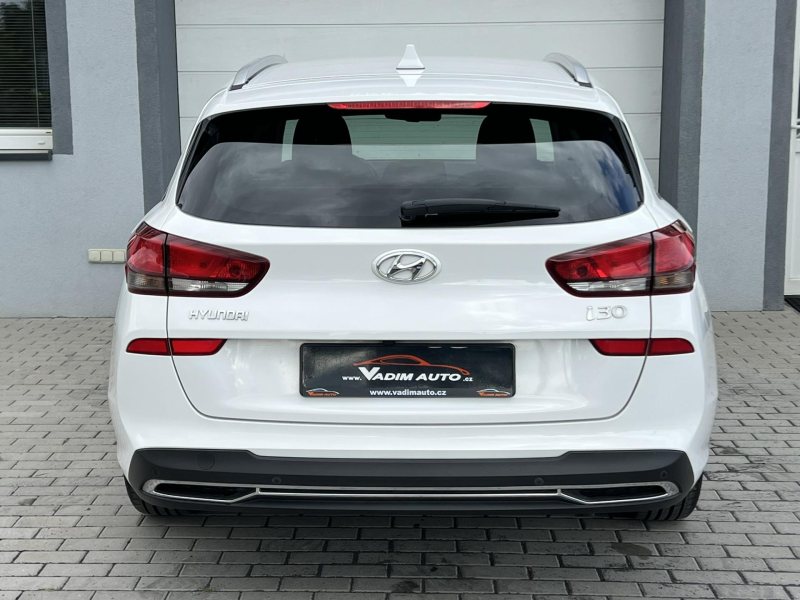 Hyundai i30 T-GDi 88kW SMART KAMERA ČR – fotografie 7