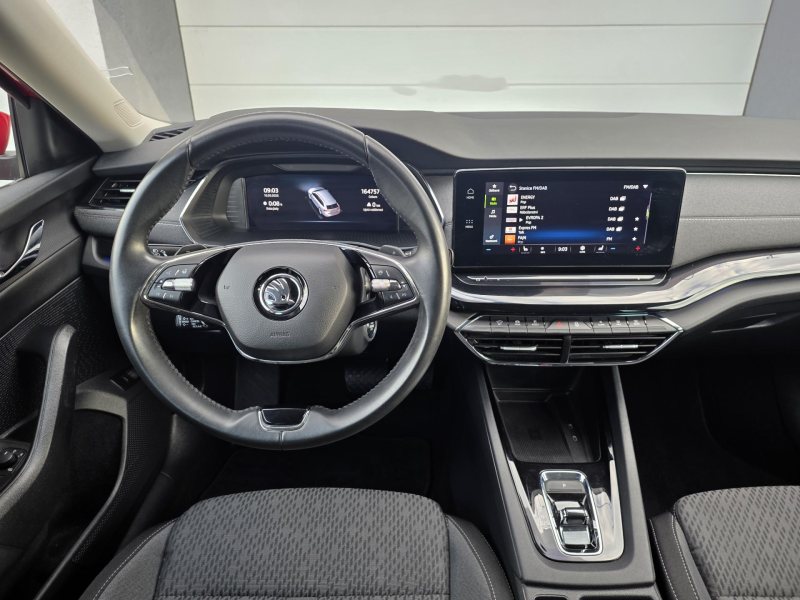 Škoda Octavia 2.0TDI DSG STYLE TAŽNÉ FULLLED – fotografie 12