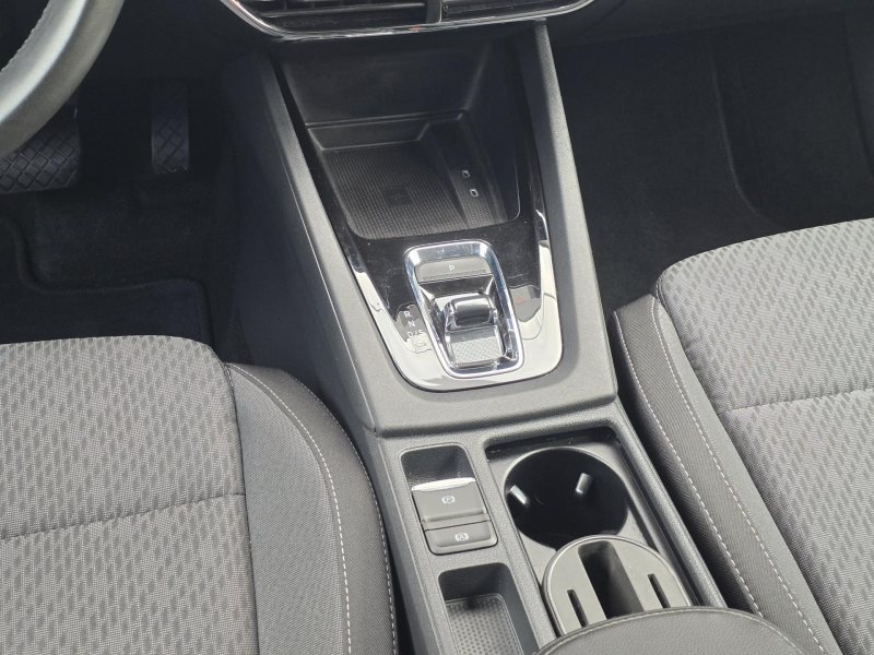 Škoda Octavia 2.0TDI DSG STYLE TAŽNÉ FULLLED – fotografie 16