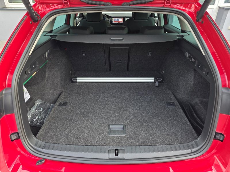 Škoda Octavia 2.0TDI DSG STYLE TAŽNÉ FULLLED – fotografie 22
