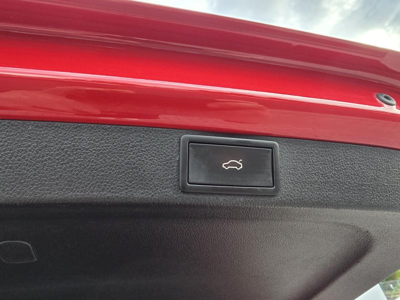 Škoda Octavia 2.0TDI DSG STYLE TAŽNÉ FULLLED – fotografie 21