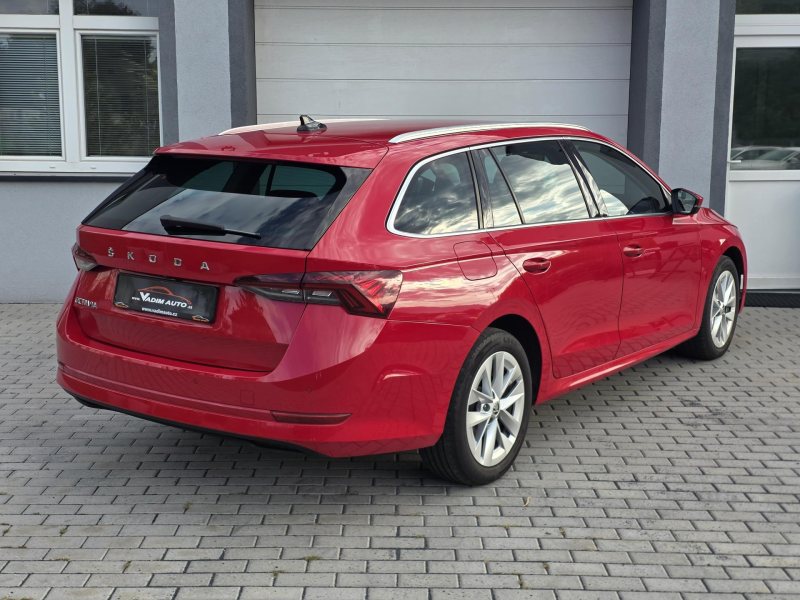 Škoda Octavia 2.0TDI DSG STYLE TAŽNÉ FULLLED – fotografie 4
