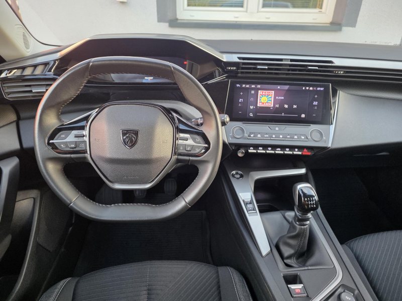 Peugeot 308 1.2PT 96kW  1.MAJITEL ČR – fotografie 12