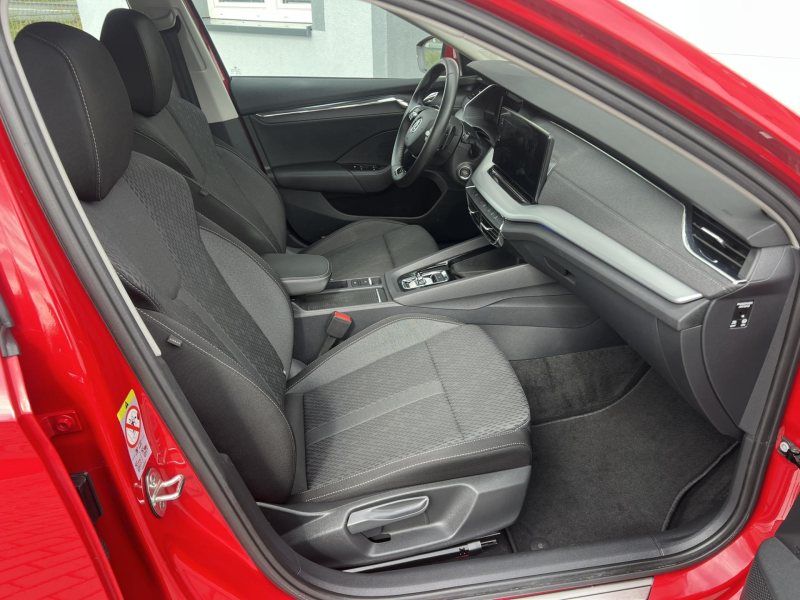 Škoda Octavia 2.0TDI DSG STYLE NOVÉ ČR – fotografie 9