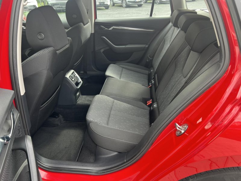 Škoda Octavia 2.0TDI DSG STYLE NOVÉ ČR – fotografie 10