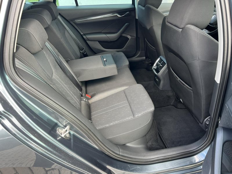 Škoda Octavia 1.5TSI 110kW STYLE 1MAJITEL ČR – fotografie 11