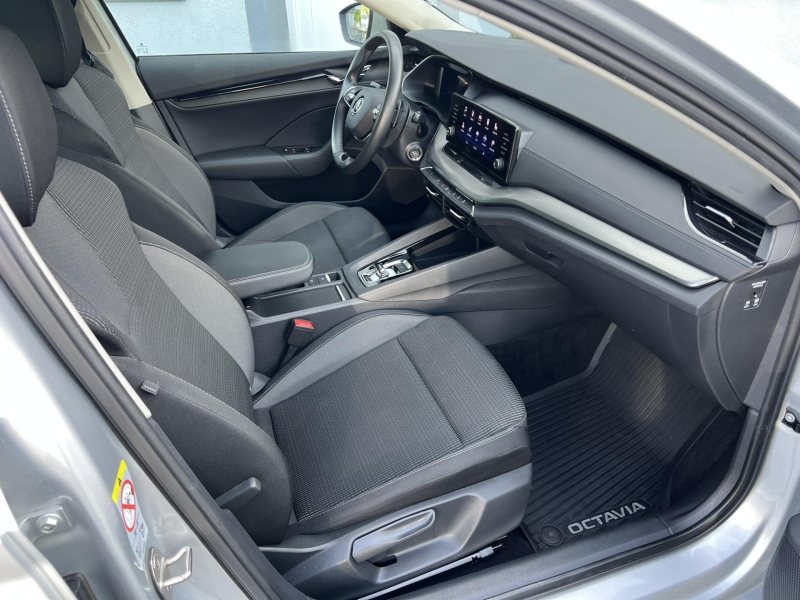 Škoda Octavia 1.5TSI 110kW DSG STYLE – fotografie 9
