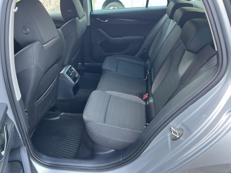Škoda Octavia 1.5TSI 110kW DSG STYLE – fotografie 10