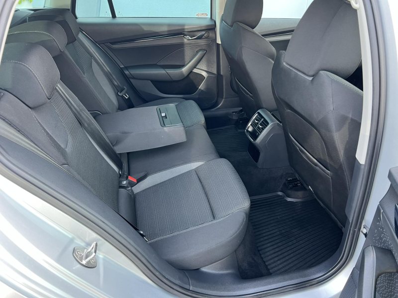 Škoda Octavia 1.5TSI 110kW DSG STYLE – fotografie 11