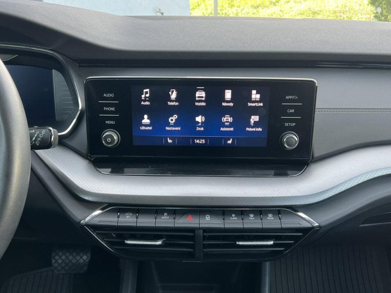 Škoda Octavia 1.5TSI 110kW DSG STYLE – fotografie 14