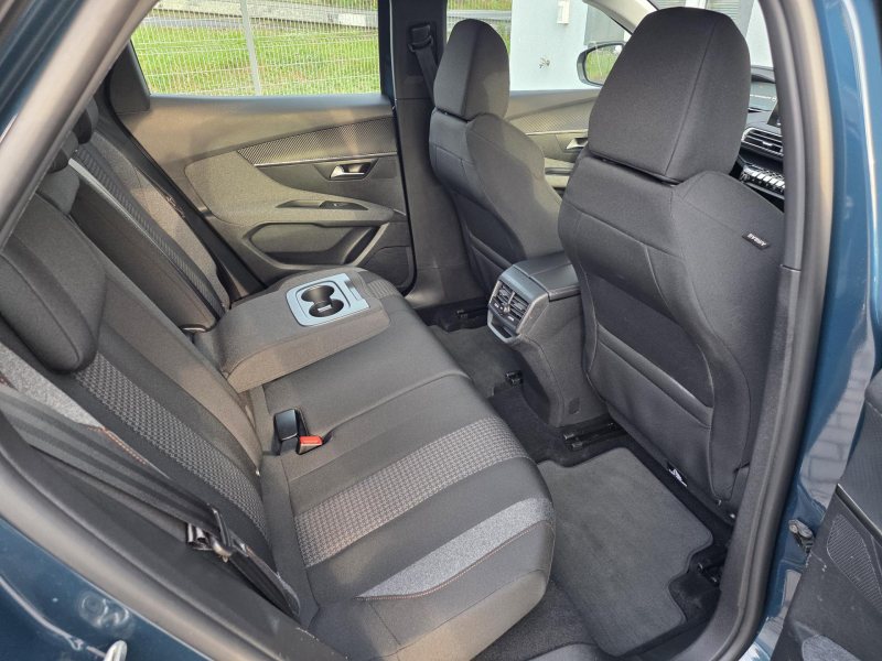 Peugeot 3008 1.5BHDi 96kW AUTOMAT ČR NOVÉ – fotografie 10