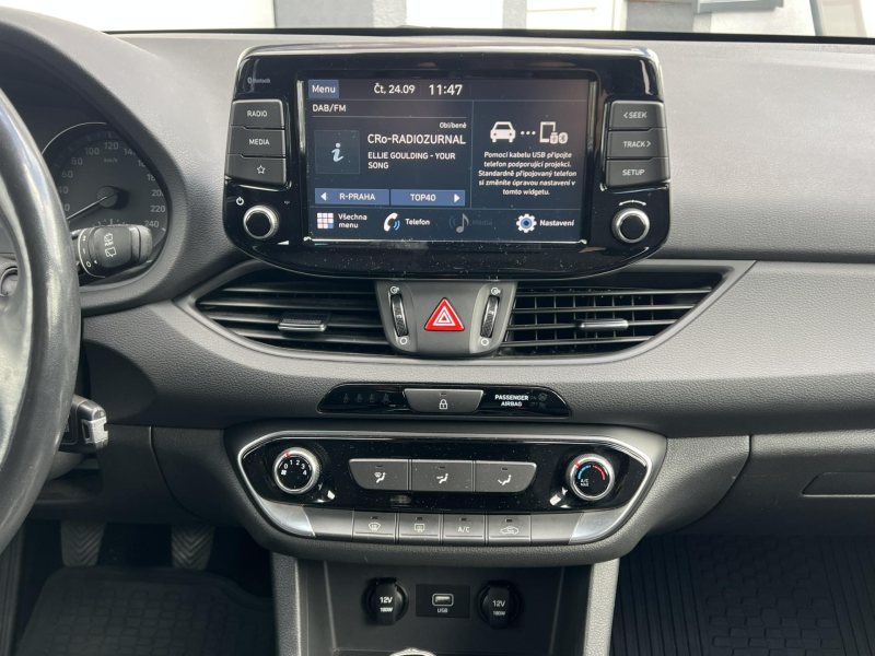 Hyundai i30 1.6 CRDI 85KW KAMERA ČR NOVÉ – fotografie 14