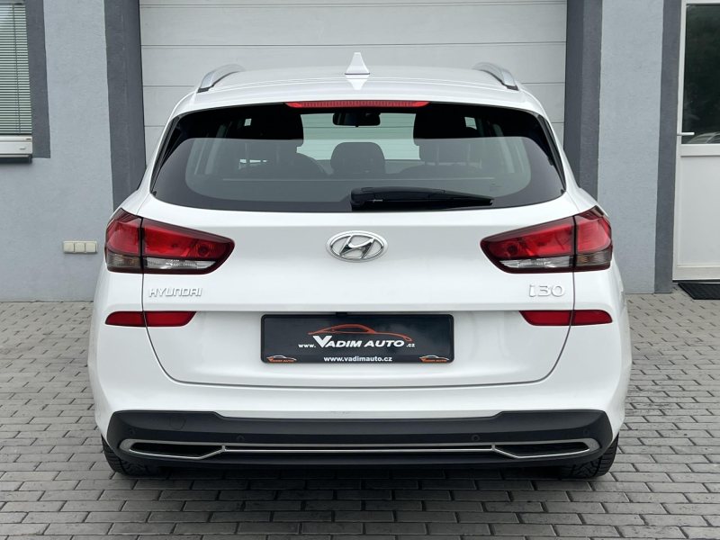 Hyundai i30 1.5i KAMERA 1.MAJITEL ČR – fotografie 7