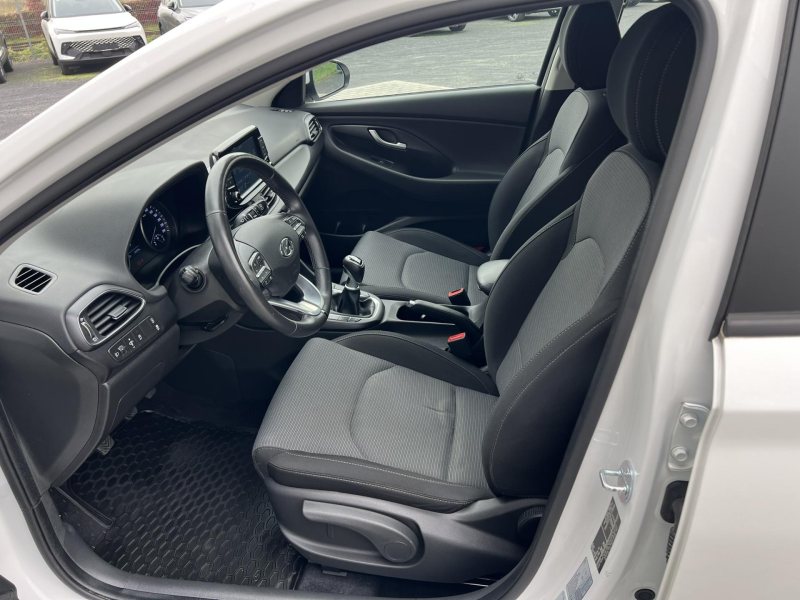 Hyundai i30 1.5i KAMERA 1.MAJITEL ČR – fotografie 8