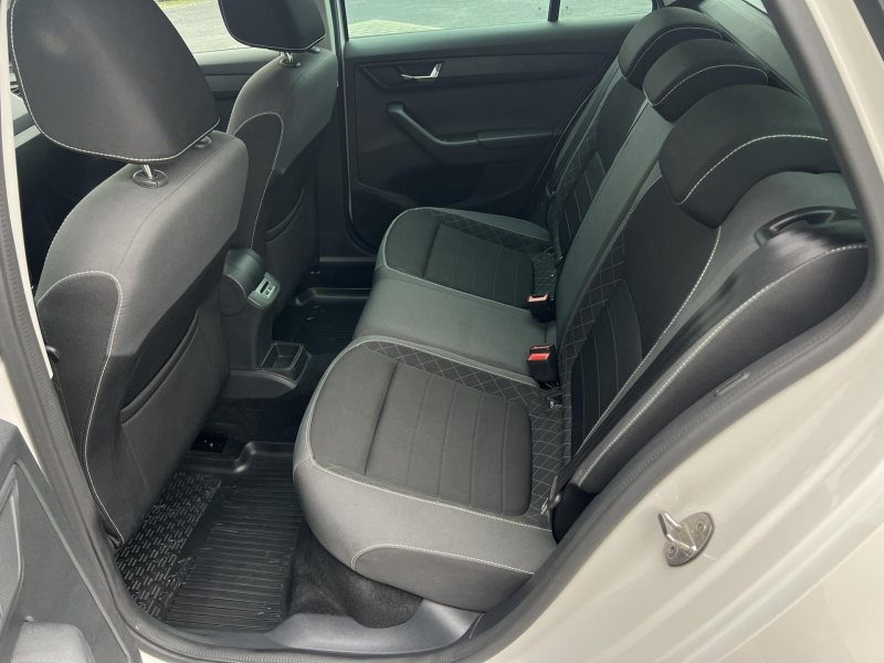 Škoda Fabia 1.0TSI 70kW  STYLE ČR NOVÉ – fotografie 10