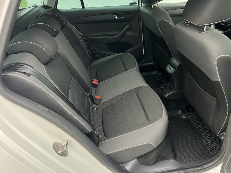 Škoda Fabia 1.0TSI 70kW  STYLE ČR NOVÉ – fotografie 11