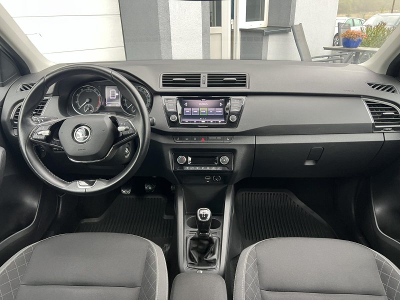 Škoda Fabia 1.0TSI 70kW  STYLE ČR NOVÉ – fotografie 12