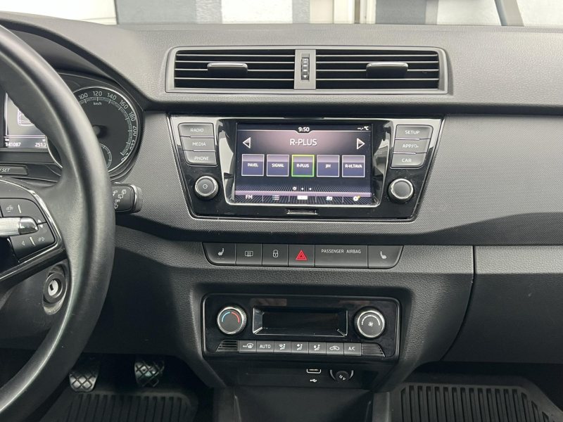 Škoda Fabia 1.0TSI 70kW  STYLE ČR NOVÉ – fotografie 14