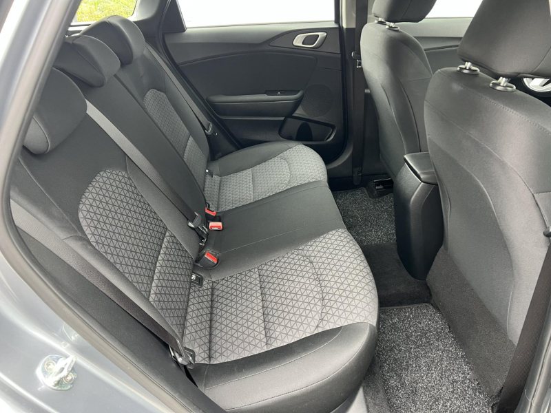 Kia Ceed 1.5T-GDI 118kW TAŽNÉ  ČR NOVÉ – fotografie 11
