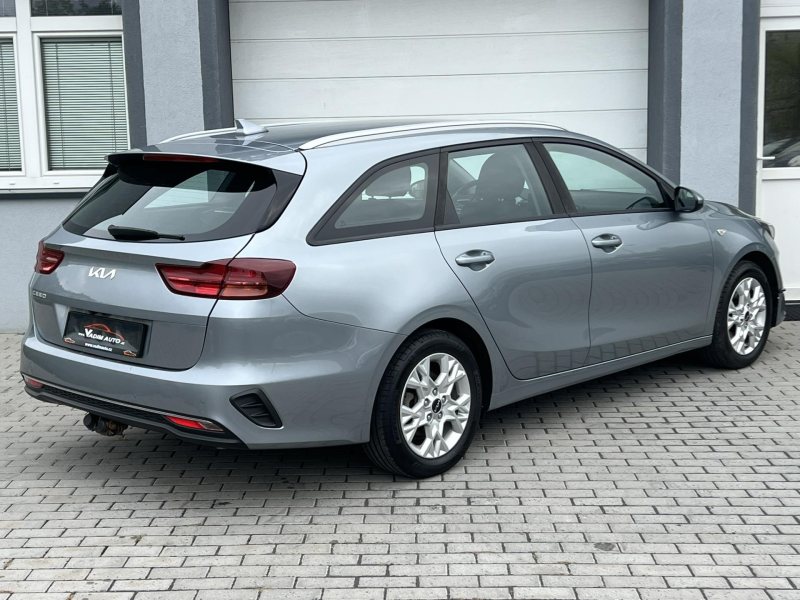 Kia Ceed 1.5T-GDI 118kW TAŽNÉ  ČR NOVÉ – fotografie 4