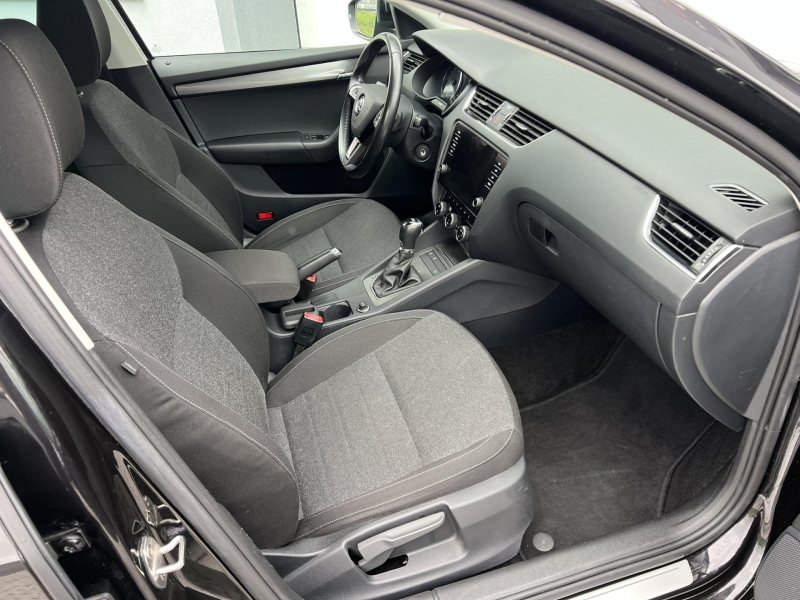 Škoda Octavia 2.0TDI 110kW STYLE DSG NAVI – fotografie 9